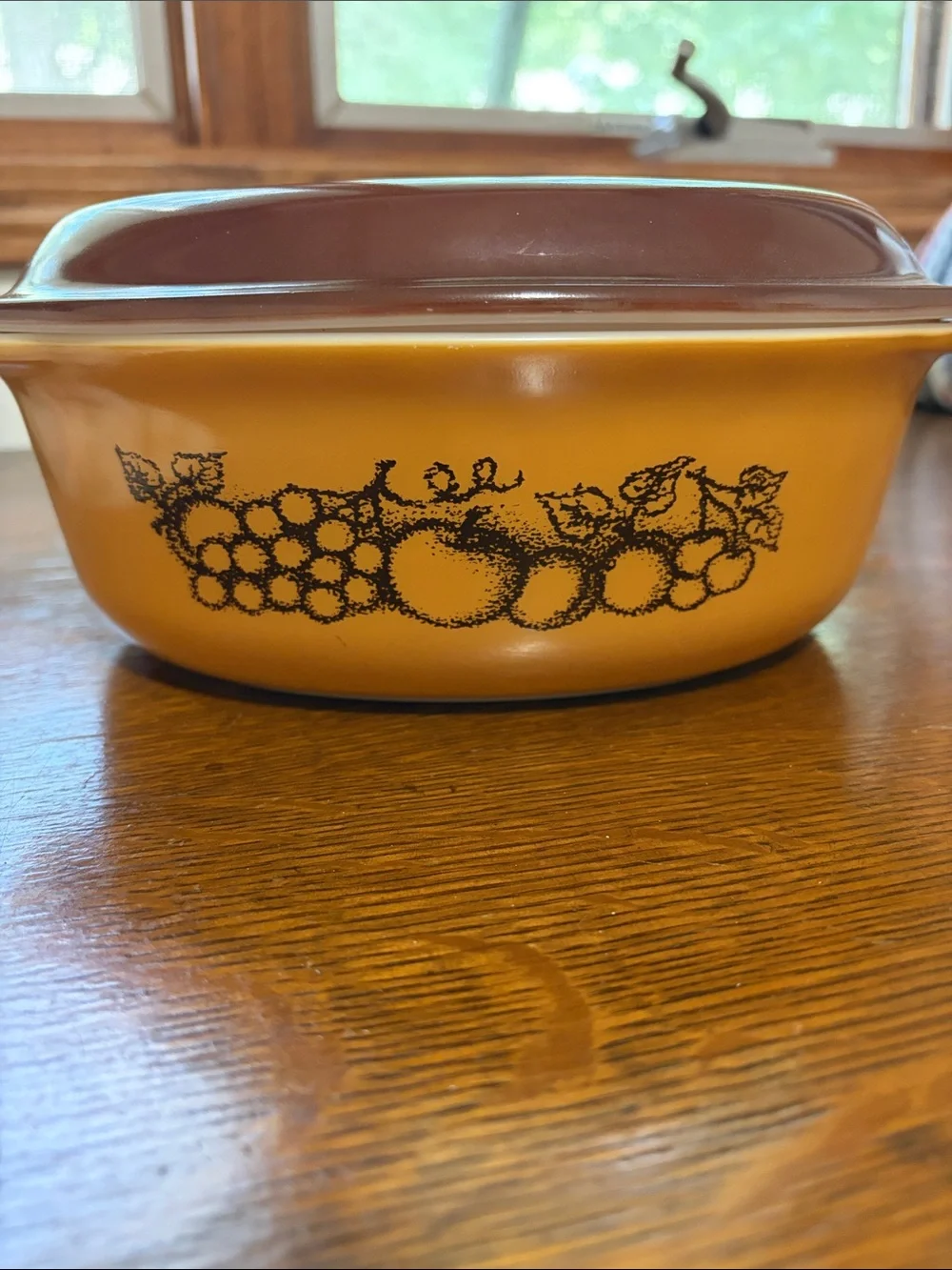 Pyrex Old Orchard Casserole Dish with Brown Lid